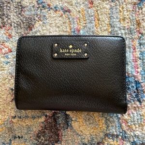 Kate Spade Black Wallet Sleek Design